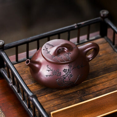Full Handmade Yixing Zisha Teapot [Nafu Shi Piao] (Shi Hong – 340ml)