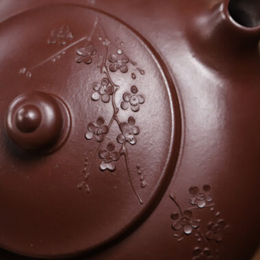 Yixing Zisha Teapot [Plum Blossom Han Jiang] (Zi Zhu Ni – 250ml)