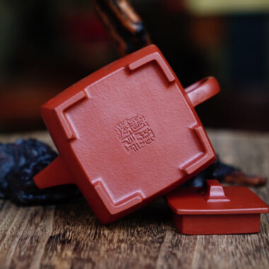 Full Handmade Yixing Zisha Teapot [Sifang Pot] (Zhu Ni – 130ml)