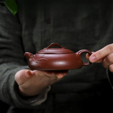 Full Handmade Yixing Zisha Teapot [Yu Zhu] (Hong Pi Long – 140ml)