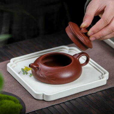 Full Handmade Yixing Zisha Teapot [Yu Zhu] (Hong Pi Long – 140ml)