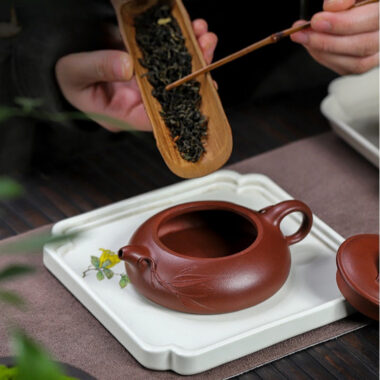 Full Handmade Yixing Zisha Teapot [Yu Zhu] (Hong Pi Long – 140ml)