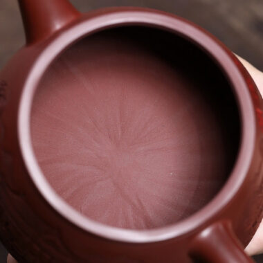 Yixing Zisha Teapot [Guan Jing Hanwa] (Hong Pi Long – 640ml)