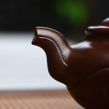 Full Handmade Yixing Zisha Teapot [3 Legs Ruyi Pot] (Shi Hong – 230ml)