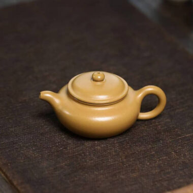 Yixing Zisha Teapot [Mini Fanggu Pot] (Huangjin Zhu Ni – 100ml)