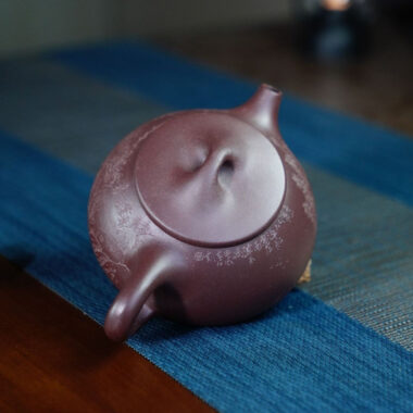 Full Handmade Yixing Zisha Teapot [Jingzhou Shi Piao Pot – Shan Shui] (Zi Ni – 230ml)
