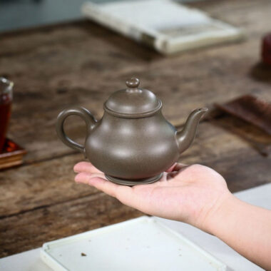 Yixing Zisha Teapot [Gao Pan Hu] (Xue Ke Qing – 300ml)