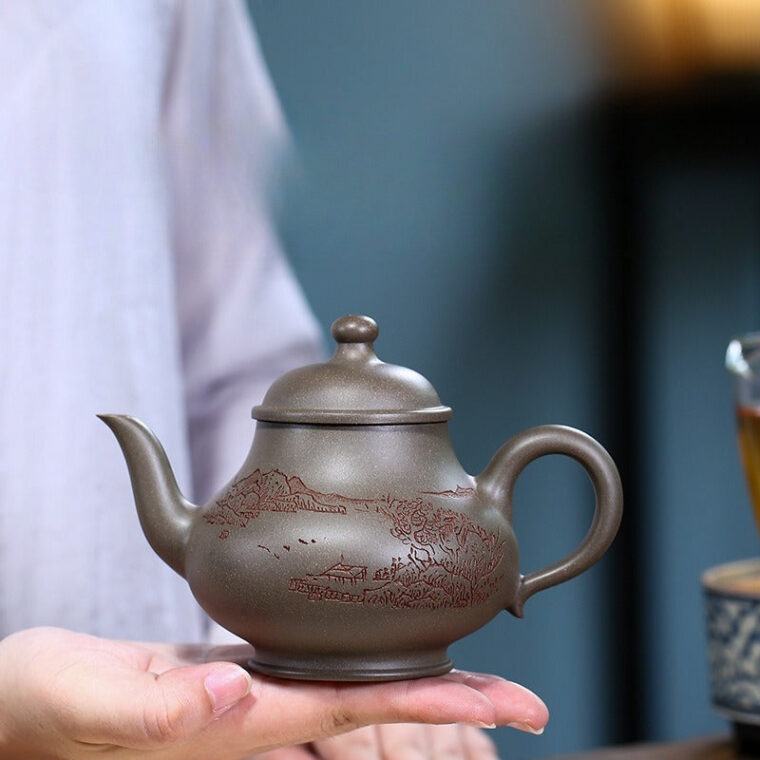 Yixing Zisha Teapot [Gao Pan Hu] (Xue Ke Qing – 300ml)