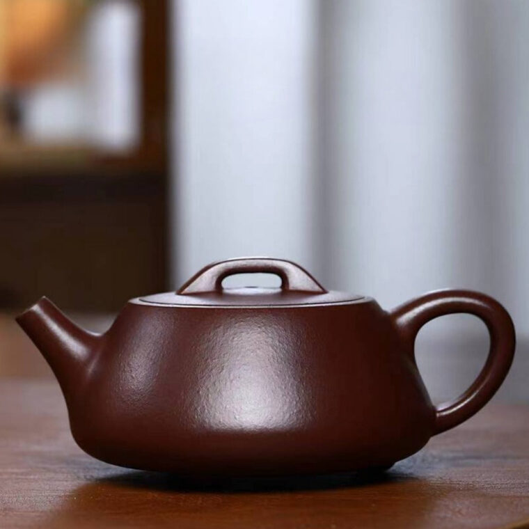 Full Handmade Yixing Zisha Teapot [Shi Piao Pot] (Zi Ni – 180ml)