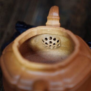 Full Handmade Yixing Zisha Teapot [Liufang Zhu Gu Pot] (Jiang Po Ni – 190ml)