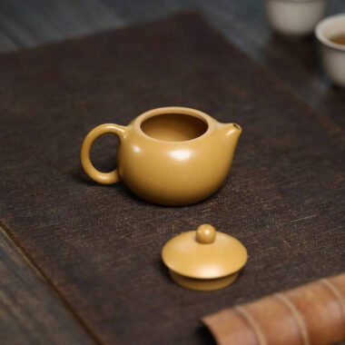 Yixing Zisha Teapot [Mini Xishi Pot] (Huangjin Zhu Ni – 100ml)