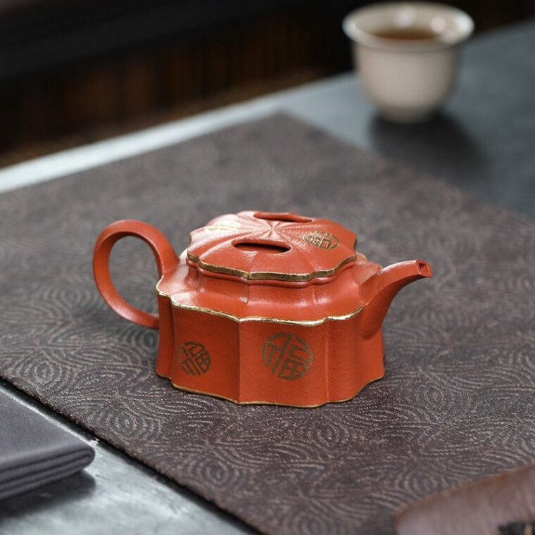 Full Handmade Yixing Zisha Teapot [Jin Ling Fu Wen] (Zhu Sha Zhu Ni – 150ml)