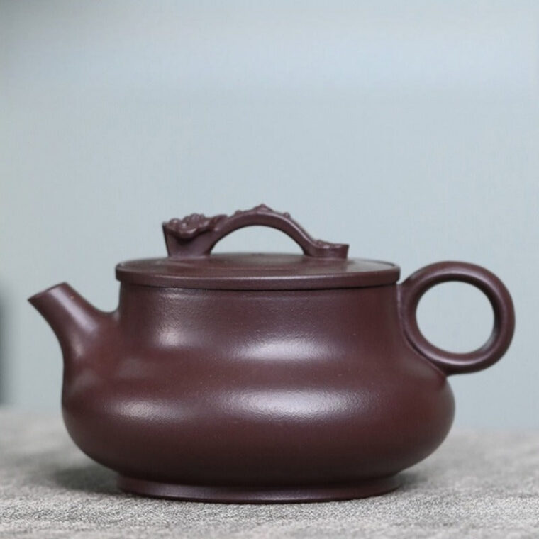 Full Handmade Yixing Zisha Teapot [Good Luck] (Lao Zi Ni – 320ml)