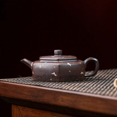 Full Handmade Yixing Zisha Teapot [Liufang De Zhong] (Firewood Fired Duan Ni – 150ml)