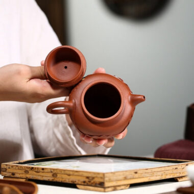 Yixing Zisha Teapot [Lotus Duo Zhi] (Hong Jiang Po Ni – 250ml)