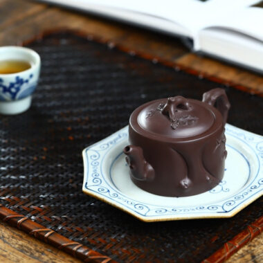 Full Handmade Yixing Zisha Teapot [Grape Stump Pot] (Lao Zi Ni – 180ml)