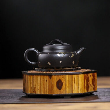 Full Handmade Yixing Zisha Teapot [Jin Zhi Yuye] (Hei Luo Lan – 150ml)