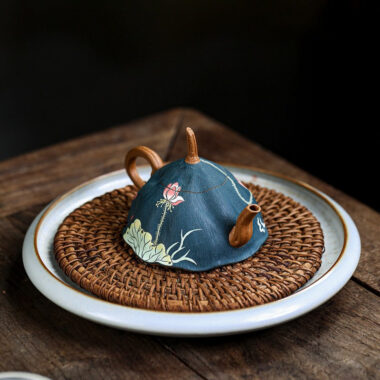Full Handmade Yixing Zisha Teapot [Yu Lian Hua Wu] (Duan Ni – 100ml)