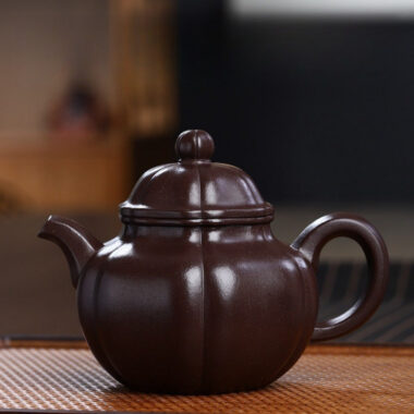Full Handmade Yixing Zisha Teapot [Jinnang Duo Qiu Pot] (Lao Zi Ni- 300ml)