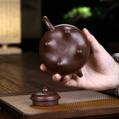 Full Handmade Yixing Zisha Teapot [Siji Ruyi Pot] (Zi Ni – 260ml)