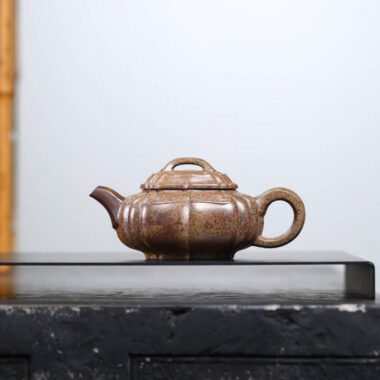 Full Handmade Yixing Zisha Teapot [Jinnang Ruyi Pot] (Di Cao Qing Firewood Fired – 180ml)