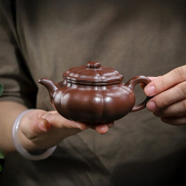 Full Handmade Yixing Zisha Teapot [Siji Ruyi] (Jin Sha Zi Ni – 190ml)