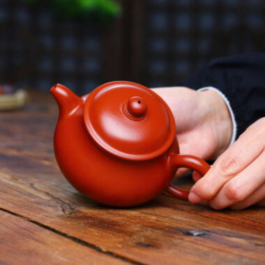 Full Handmade Yixing Zisha Teapot [Gao Pan Pot] (Dahongpao – 220ml)
