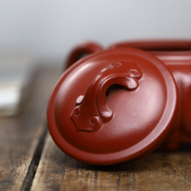 Full Handmade Yixing Zisha Teapot [3 Legs Ruyi Pot] (Dahongpao- 260ml)