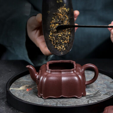 Full Handmade Yixing Zisha Teapot [Feiling] (Zi Ni – 180ml)