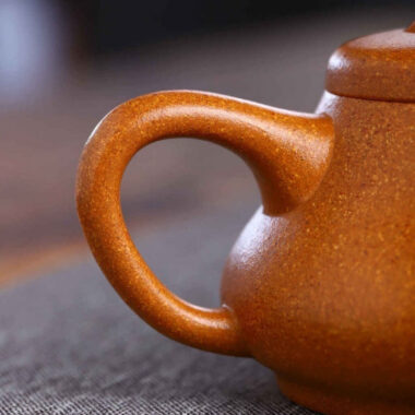 Full Handmade Yixing Zisha Teapot [Xin Piao Pot] (Wucai Lao Duan Ni – 200ml)