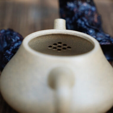 Full Handmade Yixing Zisha Teapot [Xin Piao Pot] (Qing Duan Ni – 180ml)