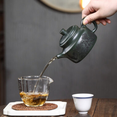 Yixing Zisha Teapot [Dezhong] (Lu Ni – 300ml)