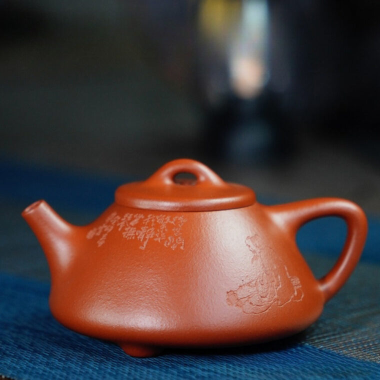 Full Handmade Yixing Zisha Teapot [Ziye Shi Piao Pot] (Zhu Ni – 140ml)