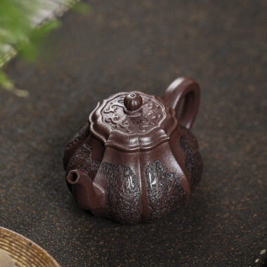 Full Handmade Yixing Zisha Teapot [Hua Ruyi] (Zi Ni – 160ml)