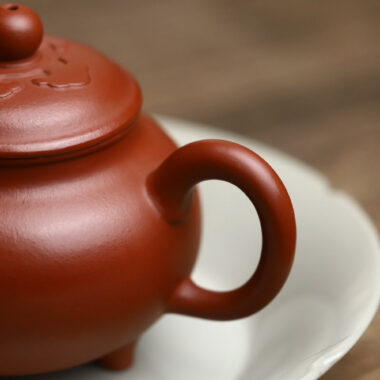 Full Handmade Yixing Zisha Teapot [Dabin Ruyi Pot] (Zhu Ni- 150ml)