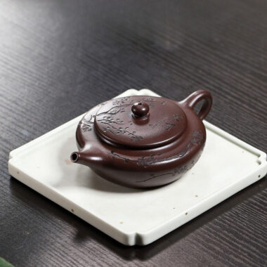 Yixing Zisha Teapot [Han Ying Bian Chen] (Zi Ni – 160ml)