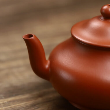 Full Handmade Yixing Zisha Teapot [Straw Hat Pot] (Zhao Zhuang Zhu Ni – 120ml)