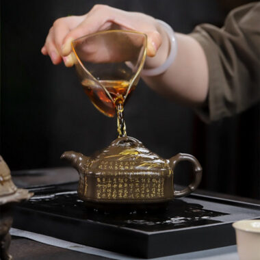 Full Handmade Yixing Zisha Teapot [Chou Jiao Zhu Gu] (Feicui Qing Zi Ni – 300ml)