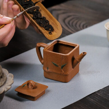 Full Handmade Yixing Zisha Teapot [Zhu Yun Sifang] (Jin Jiang Po Ni – 100ml)