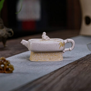 Full Handmade Yixing Zisha Teapot [Enjoy] (Bai Duan Ni – 280ml)