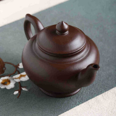 Full Handmade Yixing Zisha Teapot [Xiao Ying Pot] (Zi Ni – 260ml)