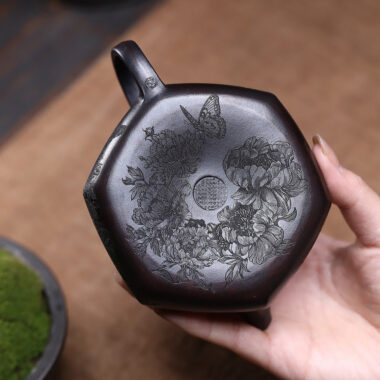 Yixing Zisha Teapot [Liufang Han Jiang] (Gu Hong Ni – 260ml)