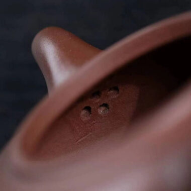 Yixing Zisha Teapot [Shanshui Han Jiang Julun] (Di Cao Qing – 250ml)