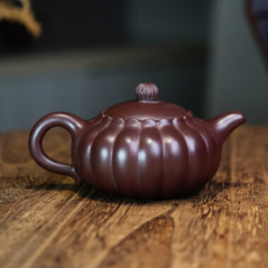 Full Handmade Yixing Zisha Teapot [Chrysanthemum Bud Pot] (Lao Zi Ni – 170ml)