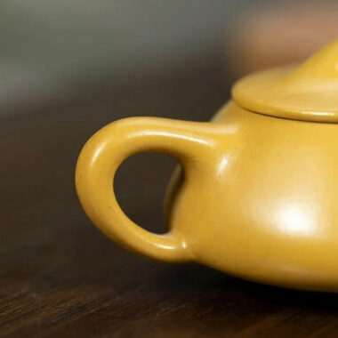 Yixing Zisha Teapot [Mini Jingzhou Shi Piao] (Huangjin Zhu Ni – 100ml)