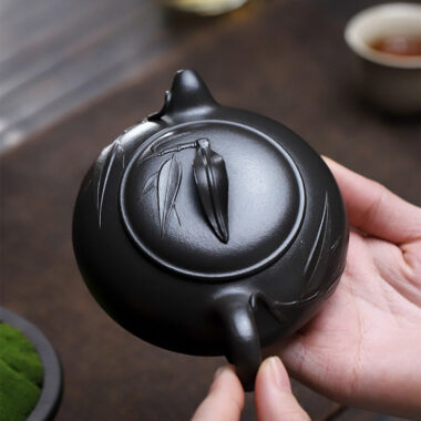 Full Handmade Yixing Zisha Teapot [Biyu Qing Zhu] (Tian Qing Ni – 140ml)
