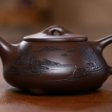 Yixing Zisha Teapot [God Rewards Jingzhou Shi Piao] (Lao Zi Ni – 220ml)