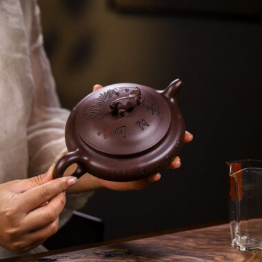 Full Handmade Yixing Zisha Teapot [Wusong Da Hu] (Zi Jia Ni – 350ml)