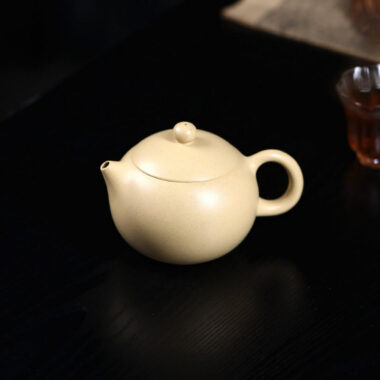 Yixing Zisha Teapot [Xishi Pot] (Bensan Lu Ni – 240ml)