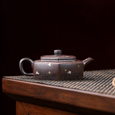 Full Handmade Yixing Zisha Teapot [Liufang De Zhong] (Firewood Fired Duan Ni – 150ml)